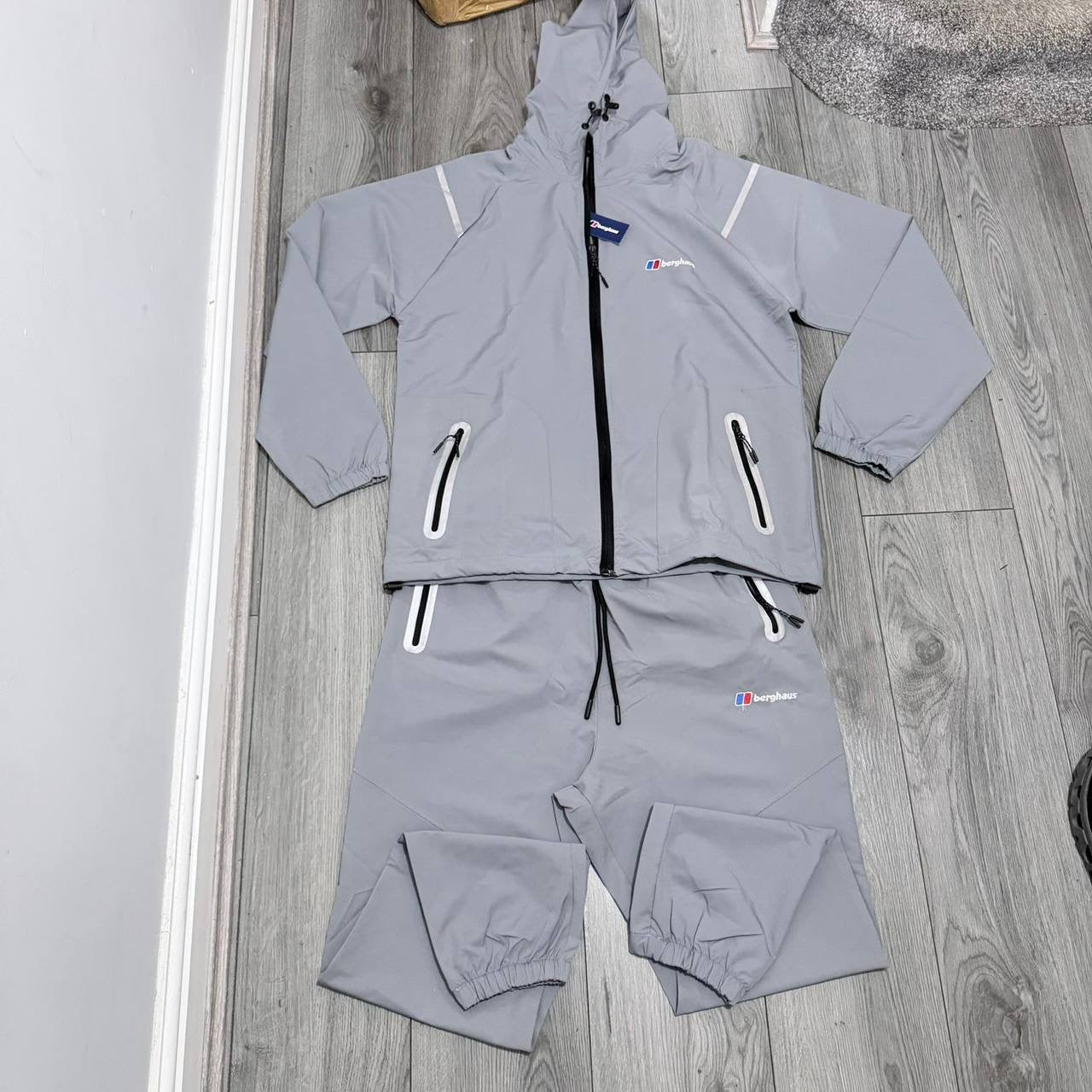 TT Berg 3 colours Tracksuit